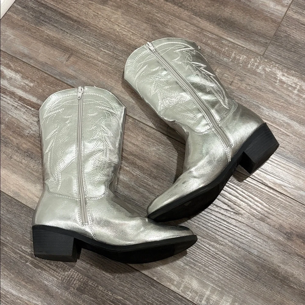 Madden Nyc silver cowgirl